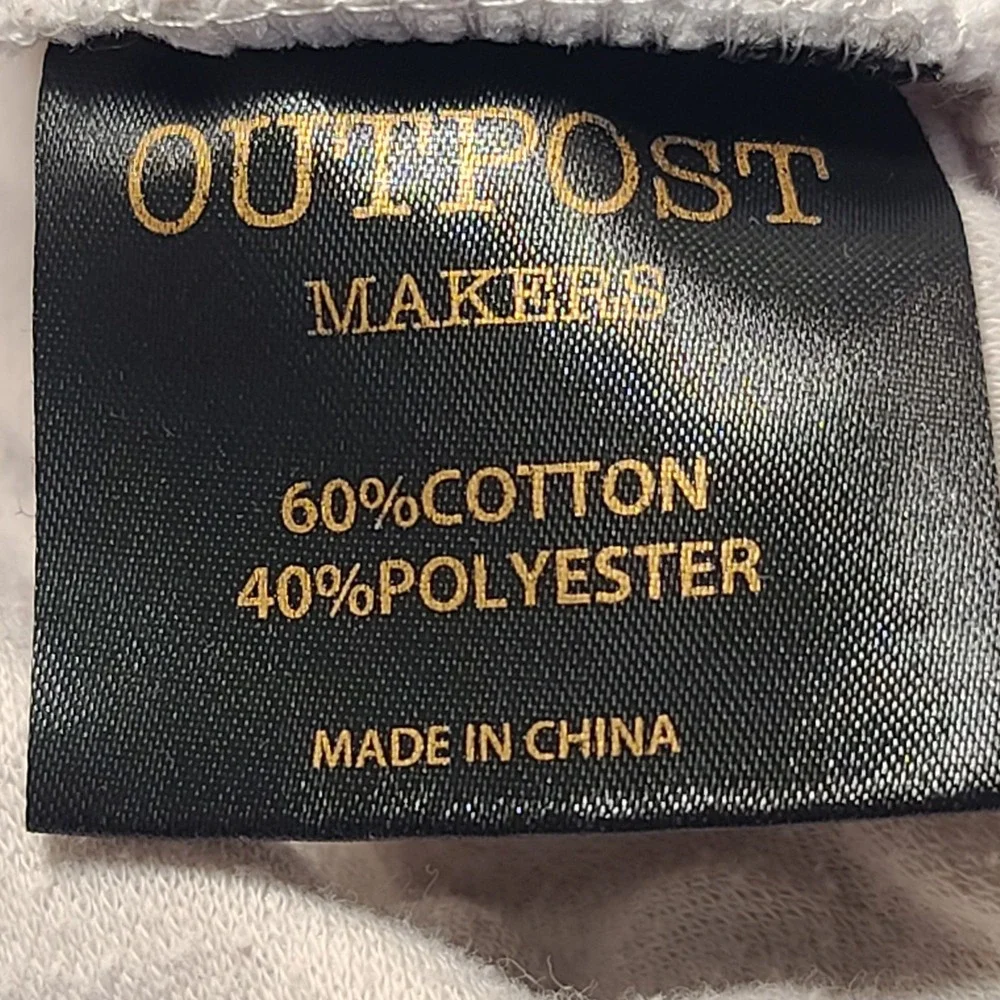 Outpost Makers Sweater Medium Quilted Henley Buttons Logo Classic‎